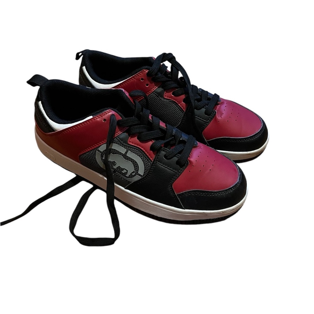 Men’s red and black size 7 Graffik Skate shoes
